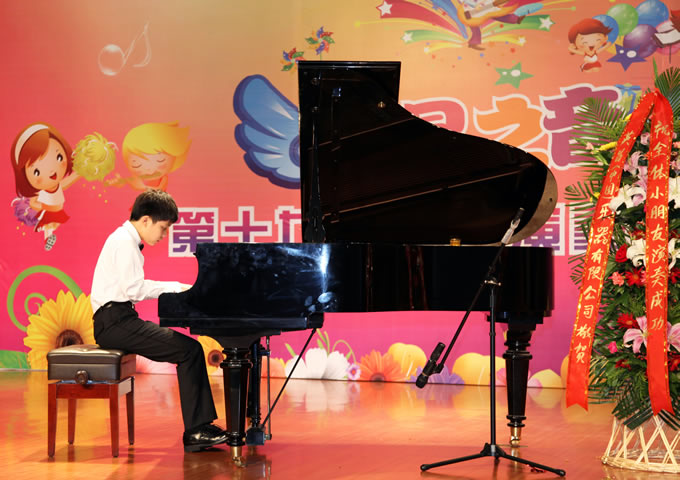 国乐艺术培训中心第十九期钢琴演奏照片