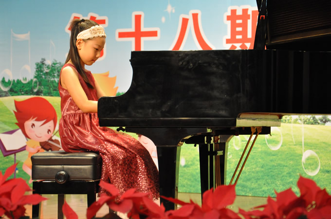 国乐艺术培训中心第十八期钢琴演奏照片